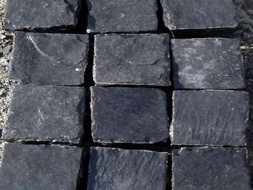 Kotra-Black-cobbles